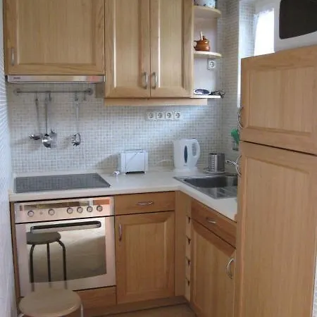 Liliom Apartment *