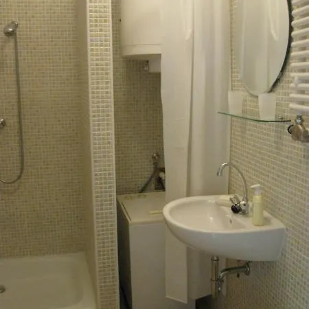 Apartment Liliom *